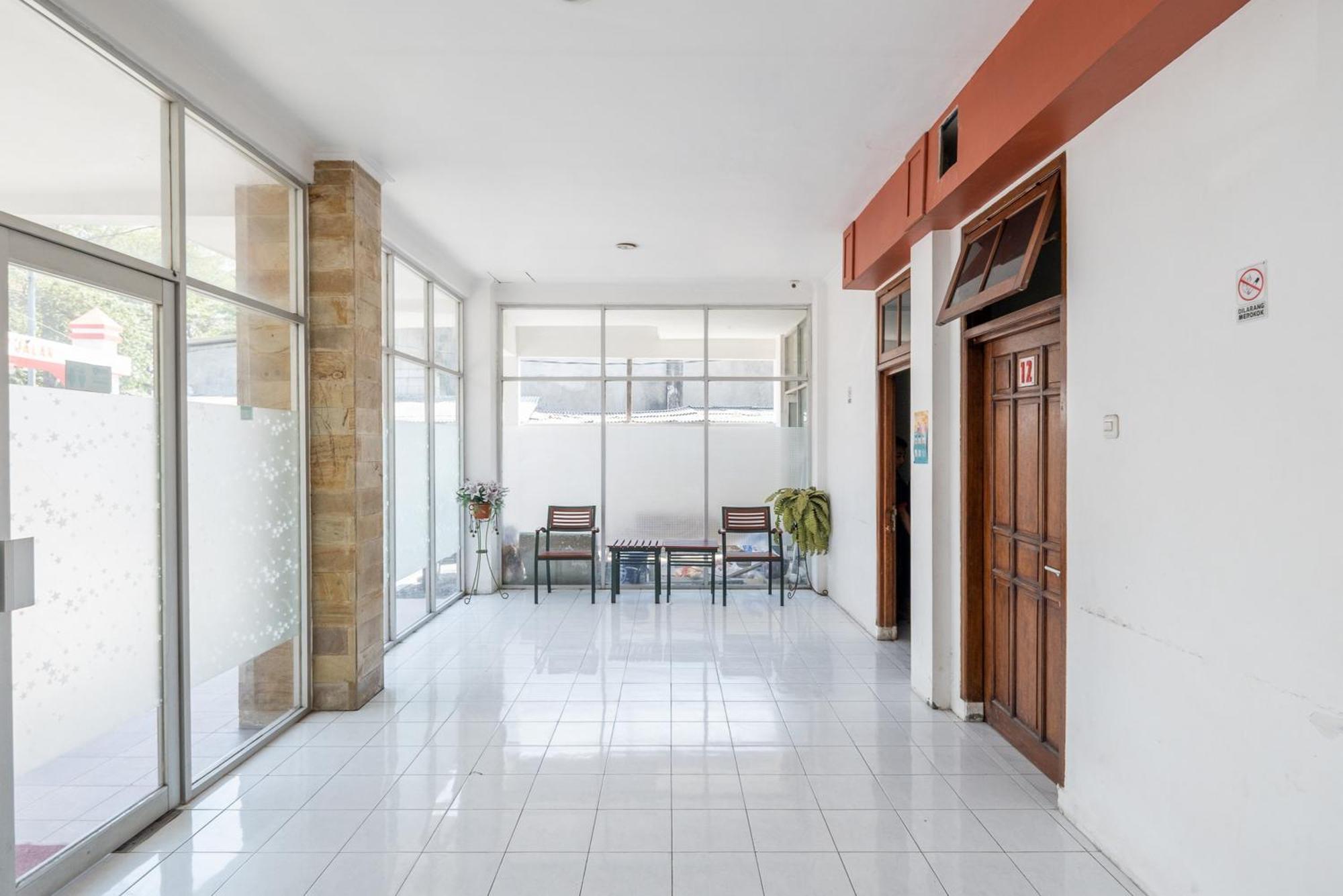 Reddoorz Plus @ Gunungsari Surabaya Kedurus Dış mekan fotoğraf
