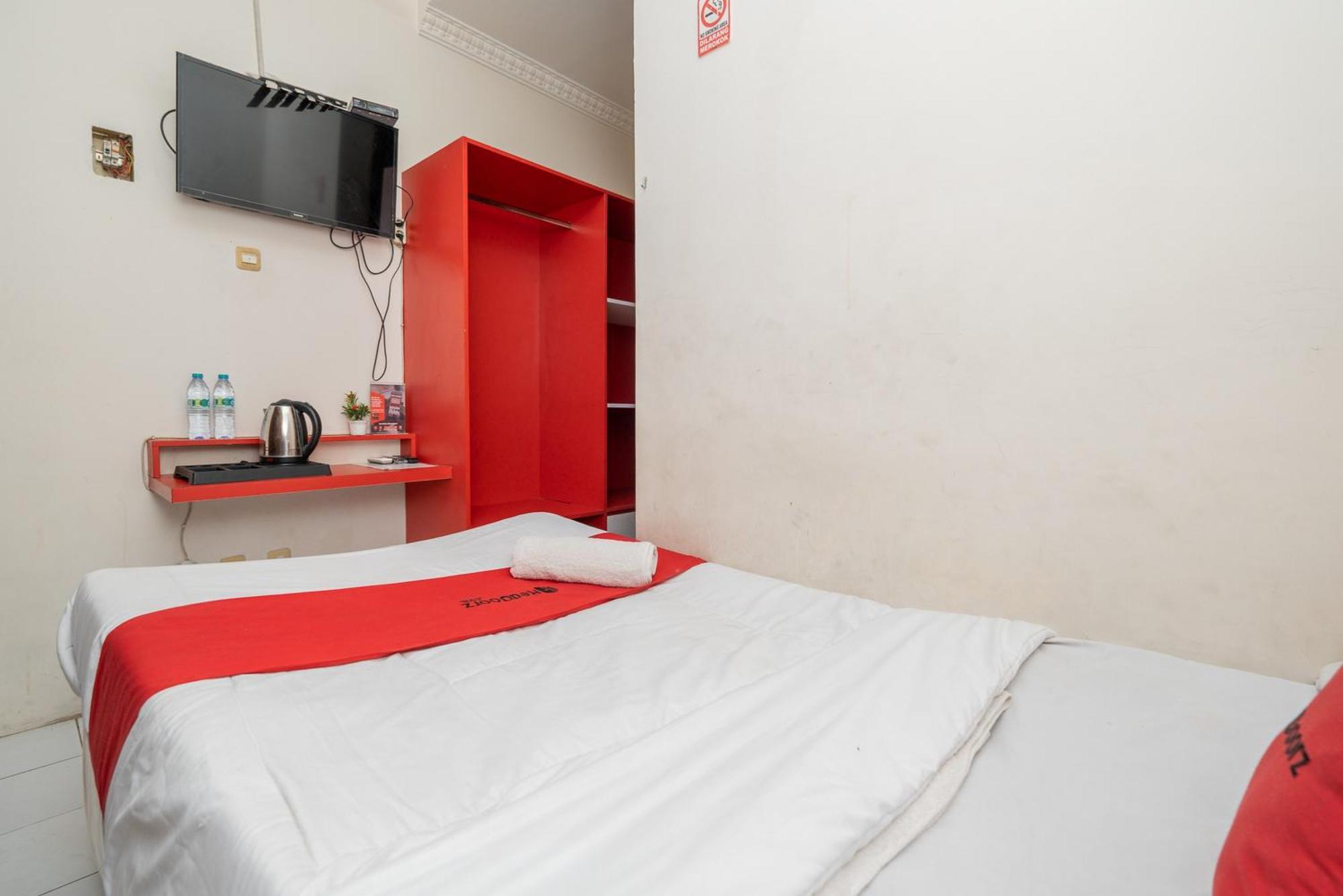 Reddoorz Plus @ Gunungsari Surabaya Kedurus Dış mekan fotoğraf