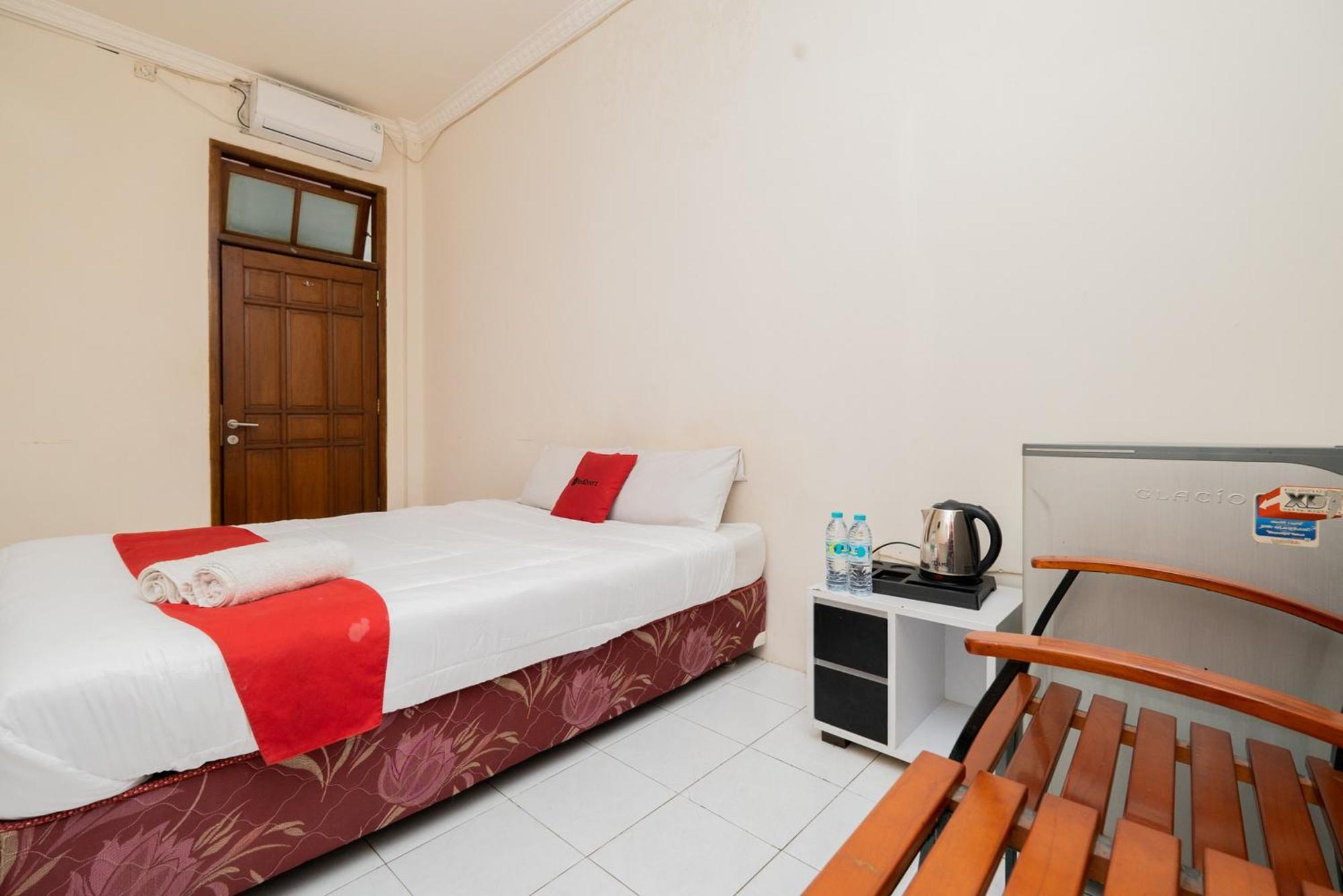 Reddoorz Plus @ Gunungsari Surabaya Kedurus Dış mekan fotoğraf
