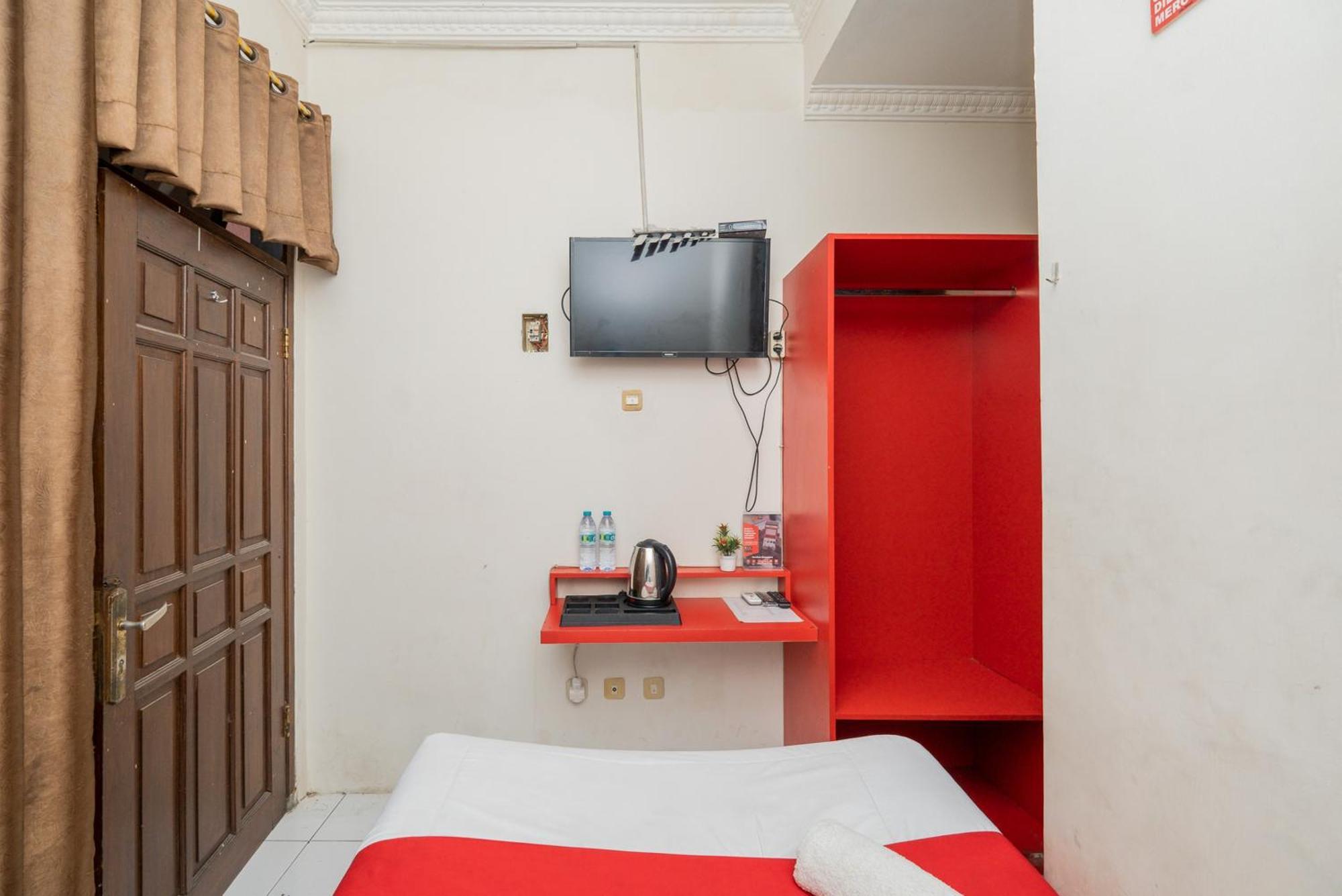 Reddoorz Plus @ Gunungsari Surabaya Kedurus Dış mekan fotoğraf